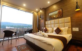 Hotel Siya Ram By Dp Hotels